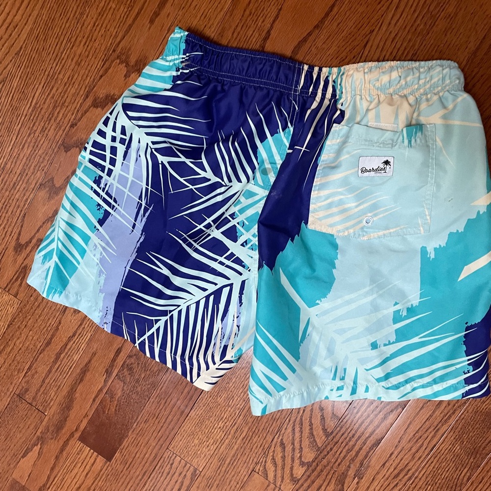 🏄‍♀️ Boardies Shorties 🏄‍♀️ - Picture 2 of 3